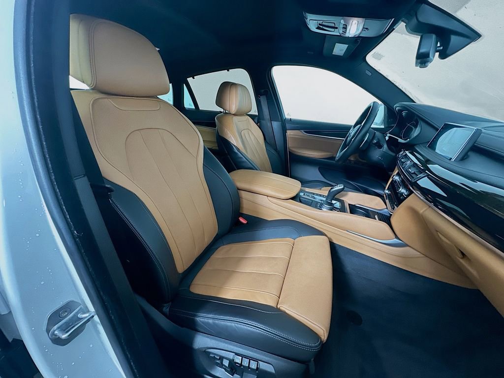 Used 2019 BMW X6 xDrive35i w/ M Sport Package image 29