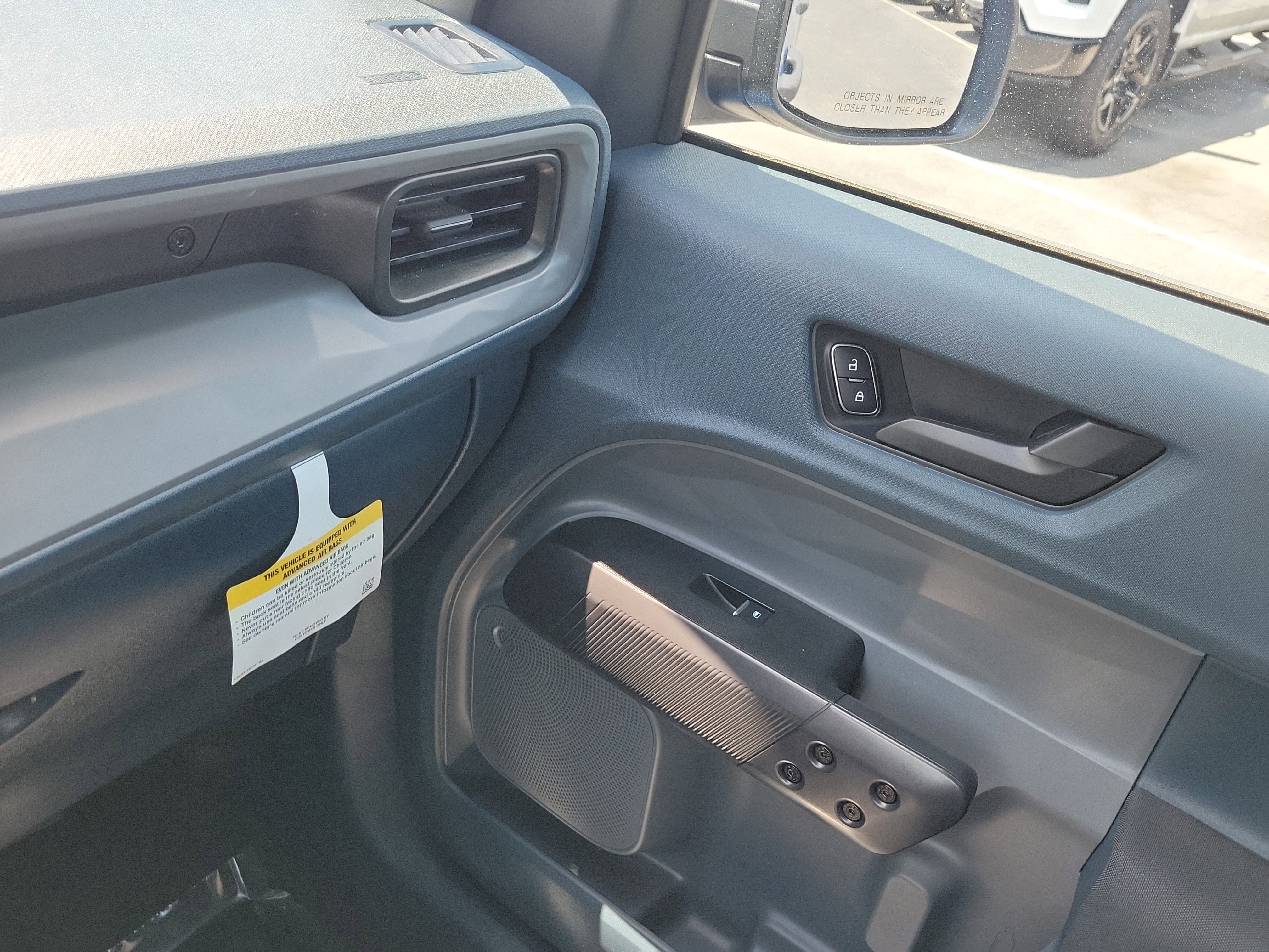 Certified 2025 Ford Maverick XL FWD image 28
