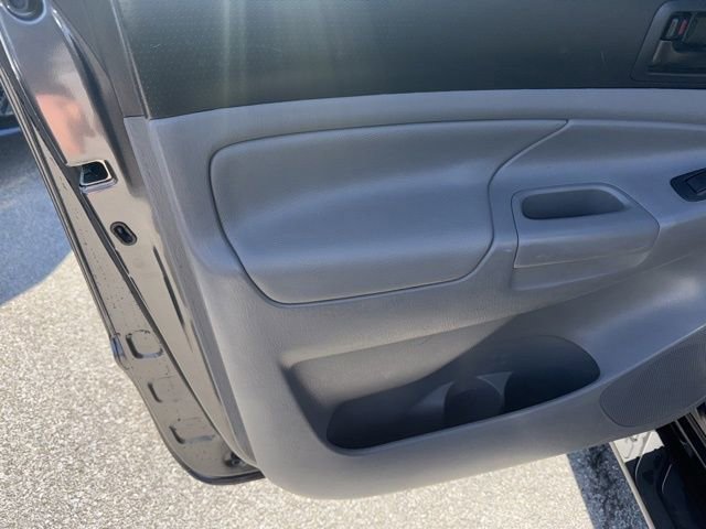 Used 2015 Toyota Tacoma 4x4 Double Cab w/ Limited Package image 14