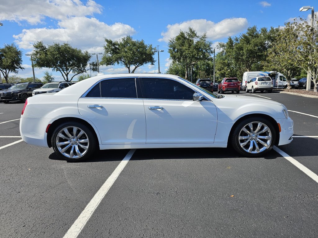 Used 2018 Chrysler 300 Limited w/ Safetytec Plus Group RWD image 2