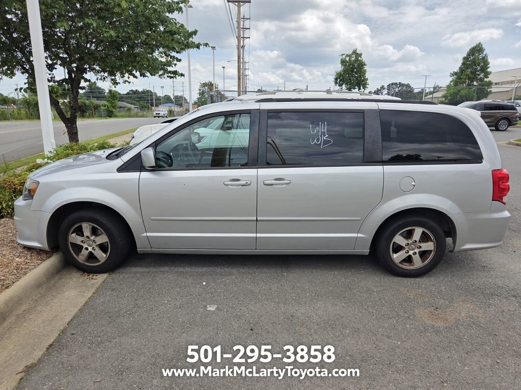 Used 2012 Dodge Grand Caravan SXT FWD image 2