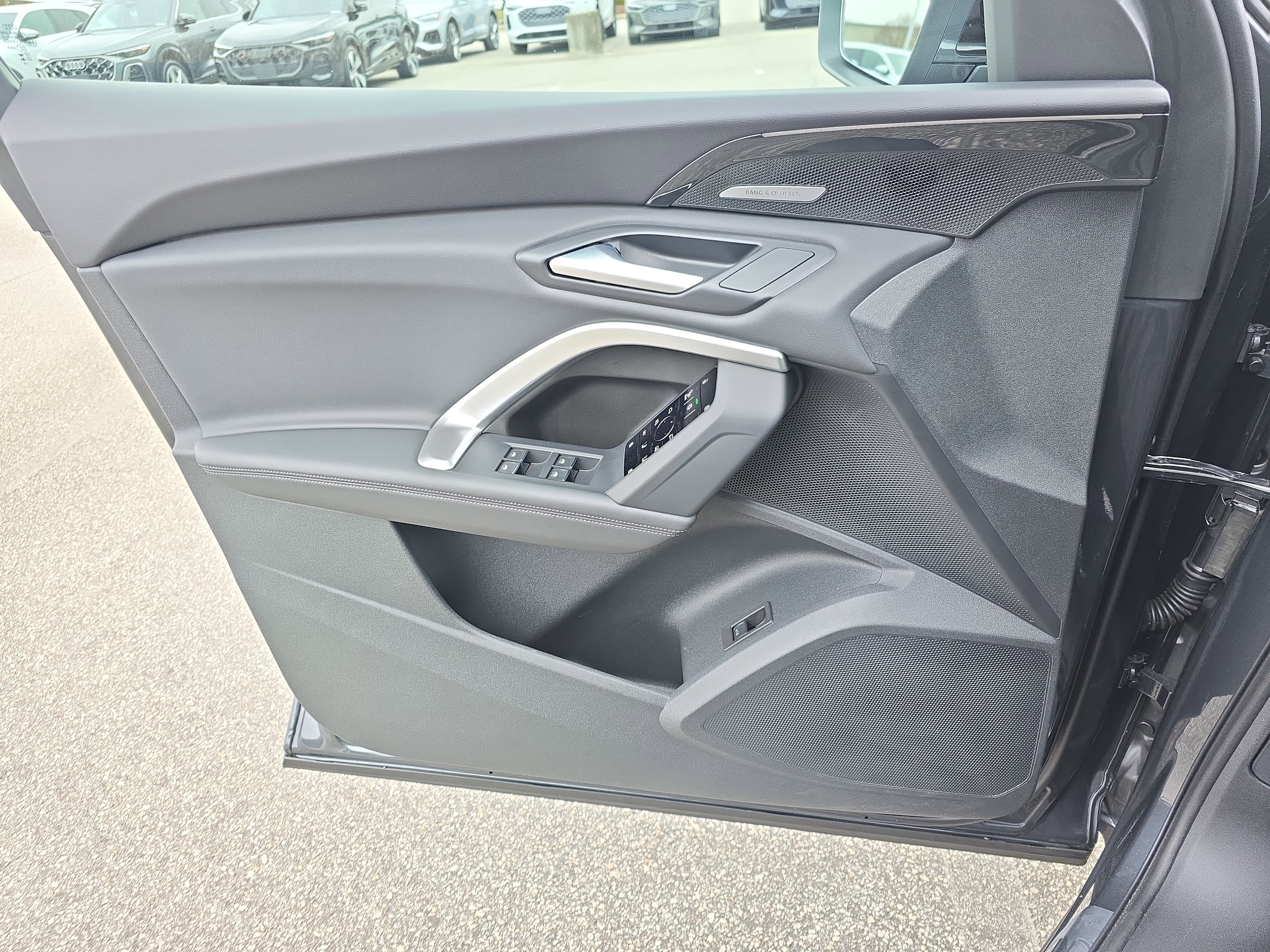 Certified 2025 Audi Q5 Premium Plus w/ Premium Plus image 25