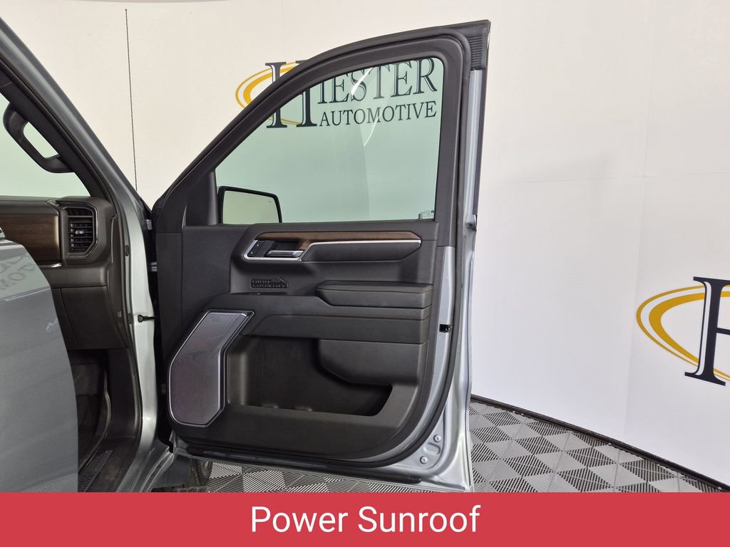 Used 2025 Chevrolet Silverado 1500 High Country AWD/4WD image 38