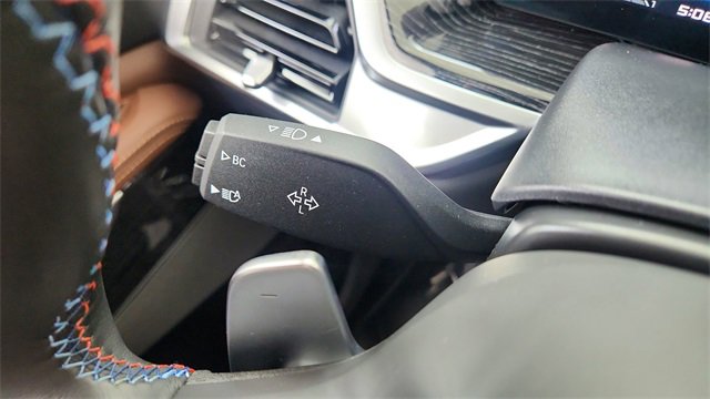 Used 2025 BMW X7 M60i image 44