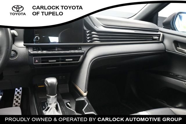 Used 2025 Toyota Camry SE w/ Convenience Package FWD image 28