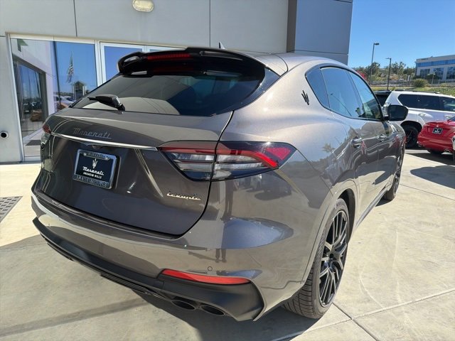 Certified 2022 Maserati Levante Modena image 8