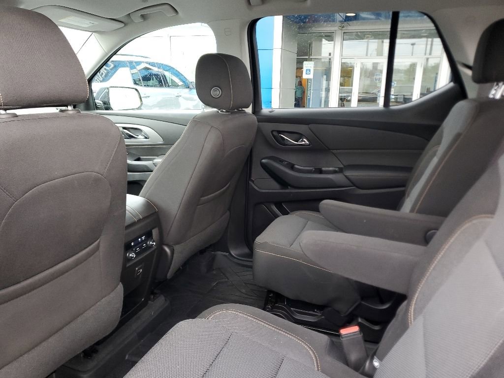 Used 2019 Chevrolet Traverse LT FWD image 9