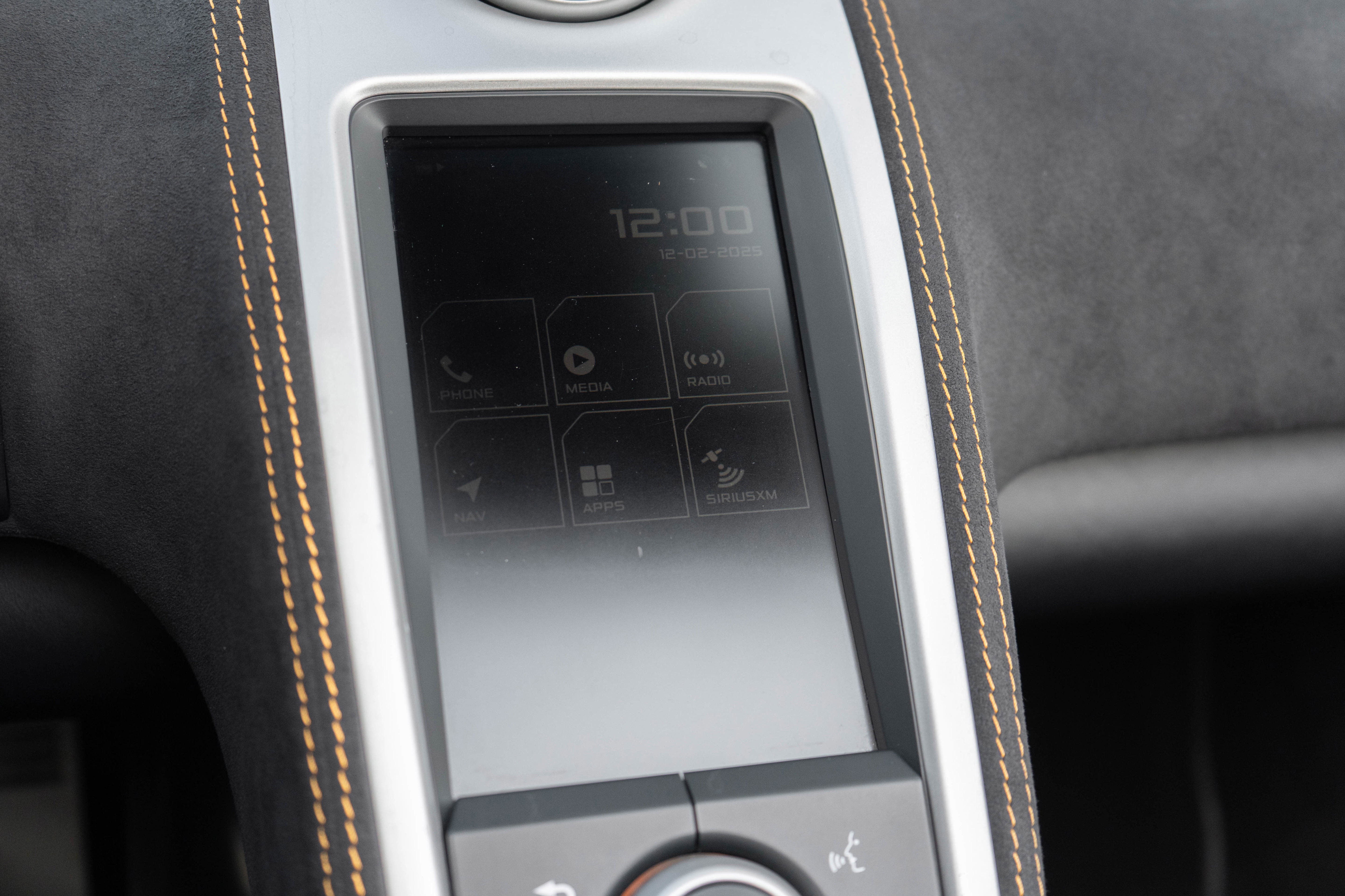 Used 2015 McLaren 650S Spider image 24