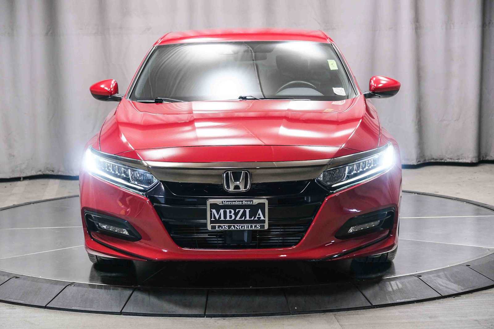 Used 2018 Honda Accord Sport image 6
