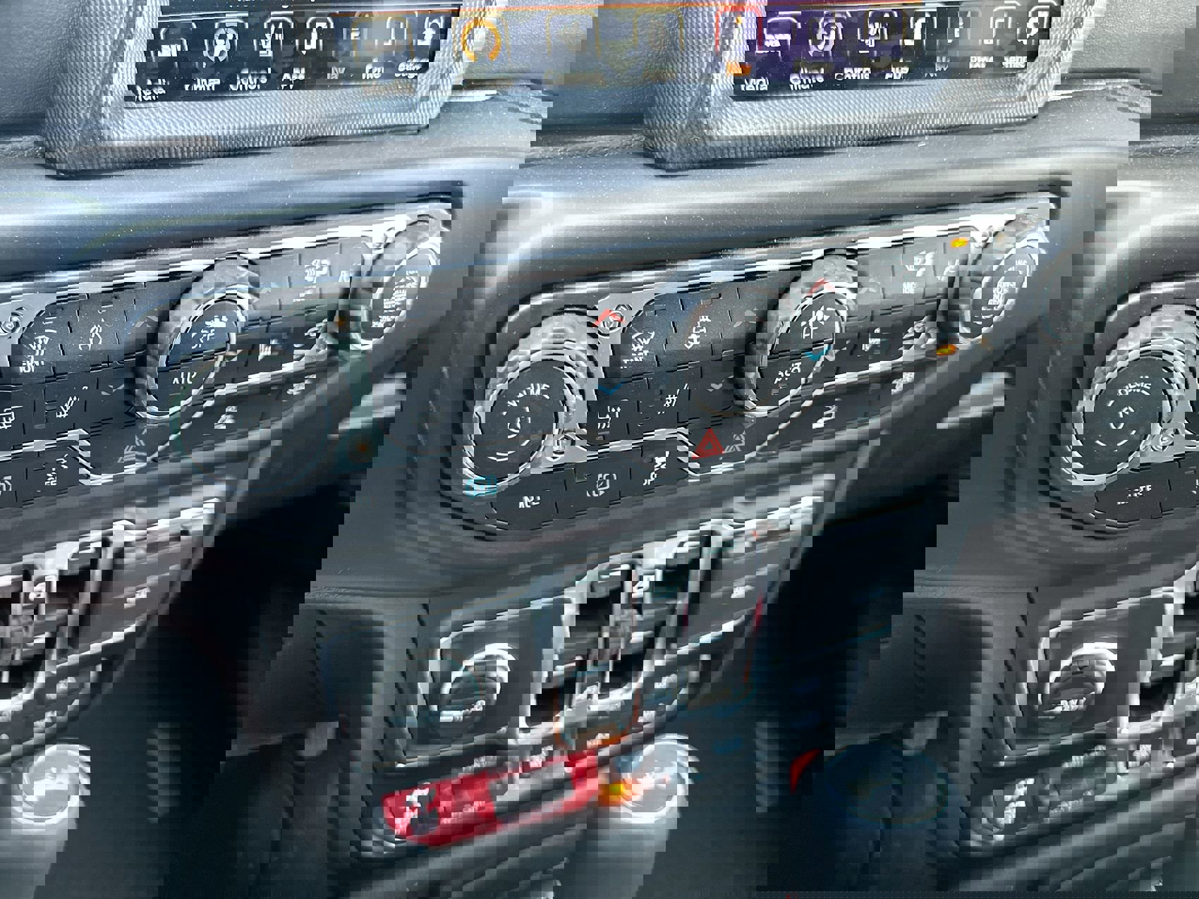 New 2023 Jeep Wrangler Unlimited Rubicon 4xe w/ Cold Weather Group image 19