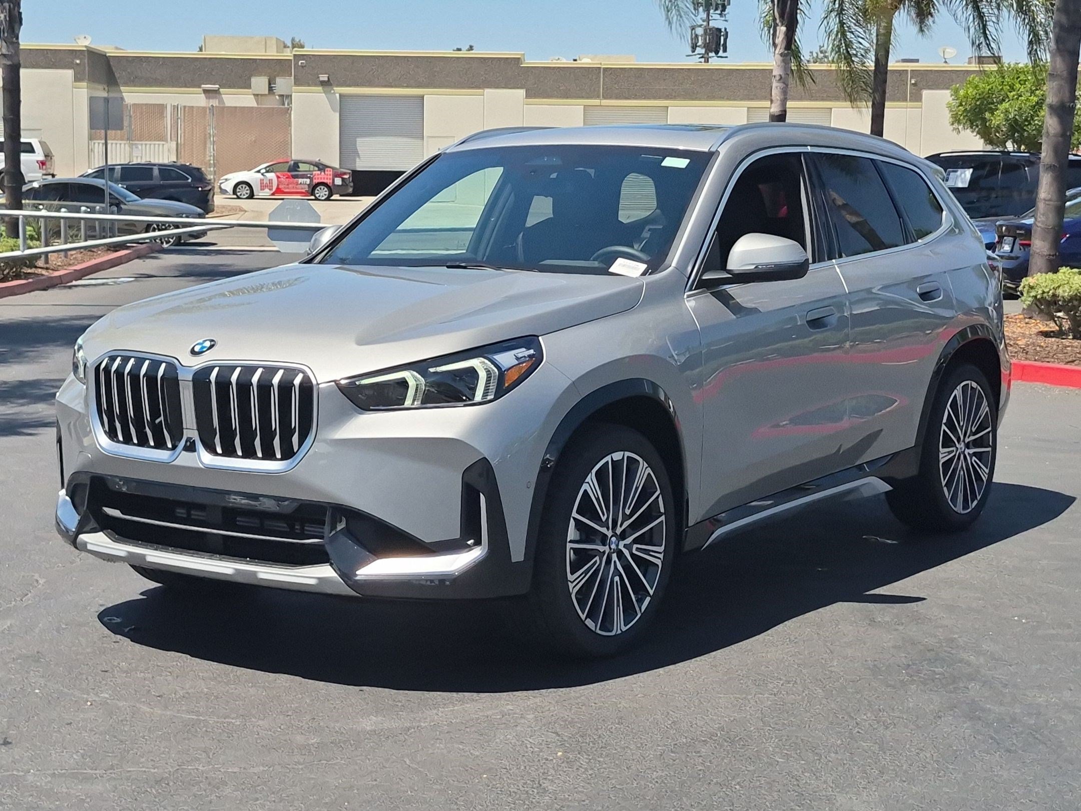 New 2026 BMW X1 xDrive28i w/ Technology Package AWD/4WD image 5