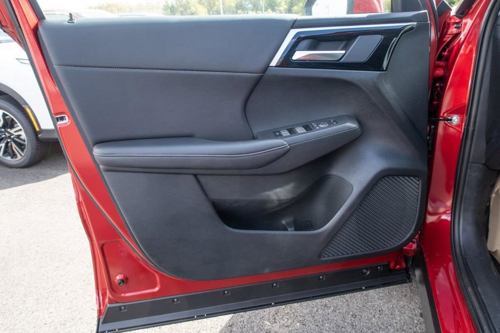 New 2025 Mitsubishi Outlander 4WD Plug-In Hybrid image 27