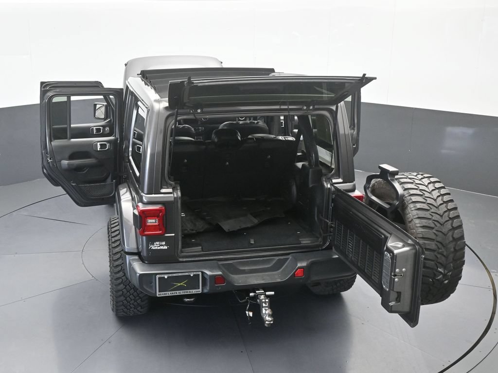 Used 2018 Jeep Wrangler Unlimited Sahara AWD/4WD image 65