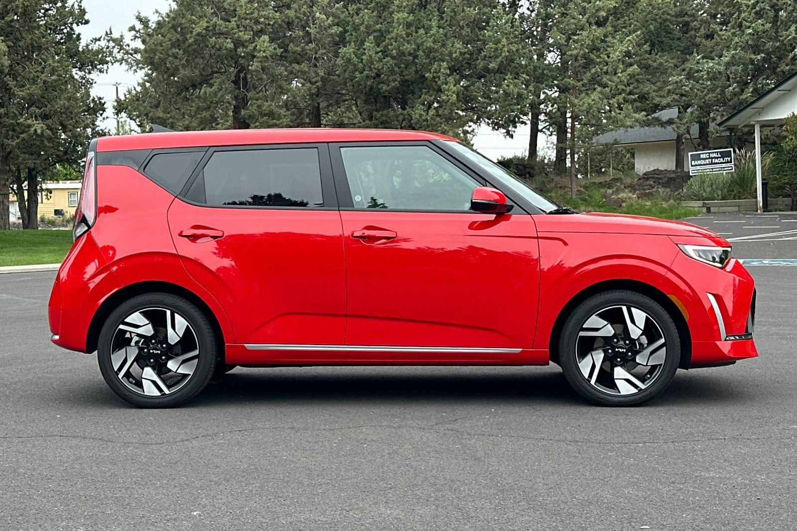 Certified 2023 Kia Soul GT-Line w/ GT-Line Technology Package FWD image 3