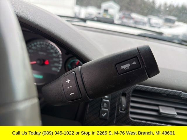 Used 2013 Chevrolet Avalanche LT image 20