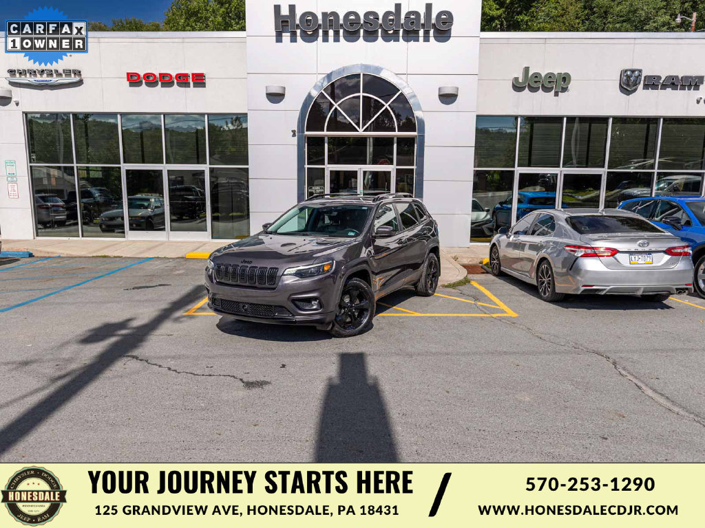 Certified 2021 Jeep Cherokee Latitude Plus AWD/4WD image 1