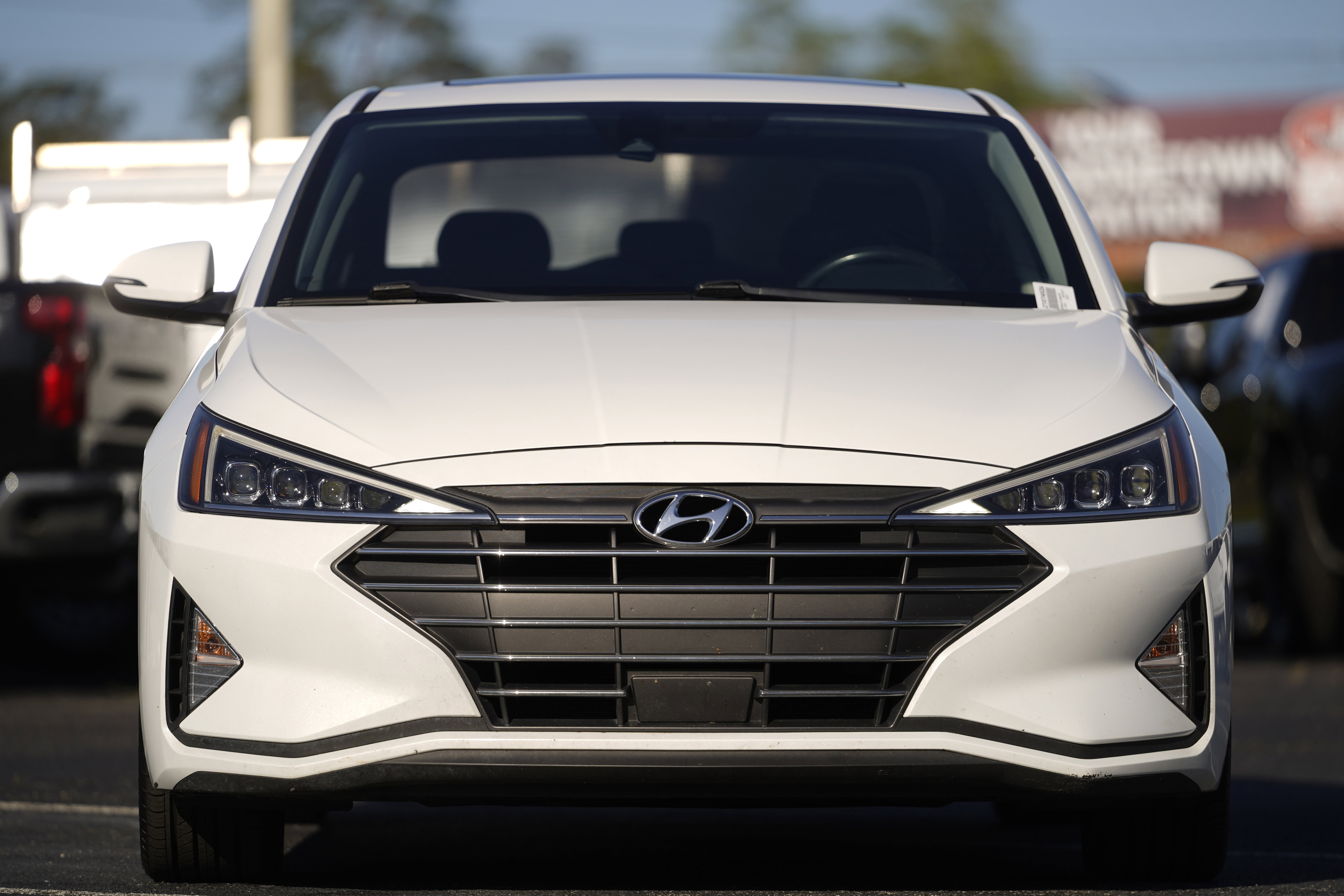 Used 2020 Hyundai Elantra Limited w/ Ultimate Package 03 FWD image 27