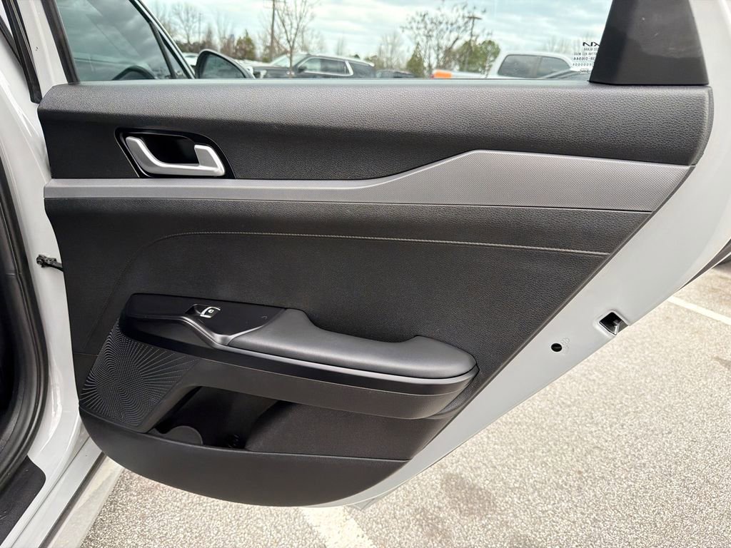 Used 2023 Kia K5 GT-Line image 16