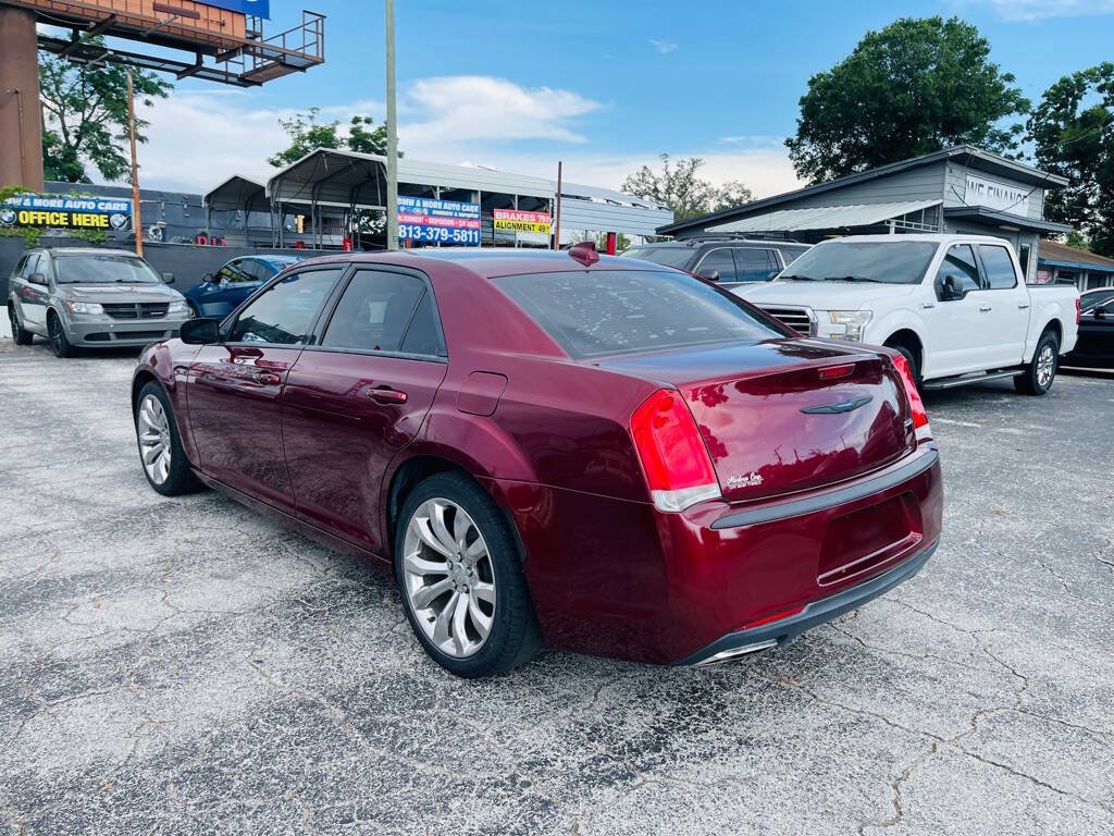 Used 2019 Chrysler 300 Touring w/ Chrome Appearance Package RWD image 7