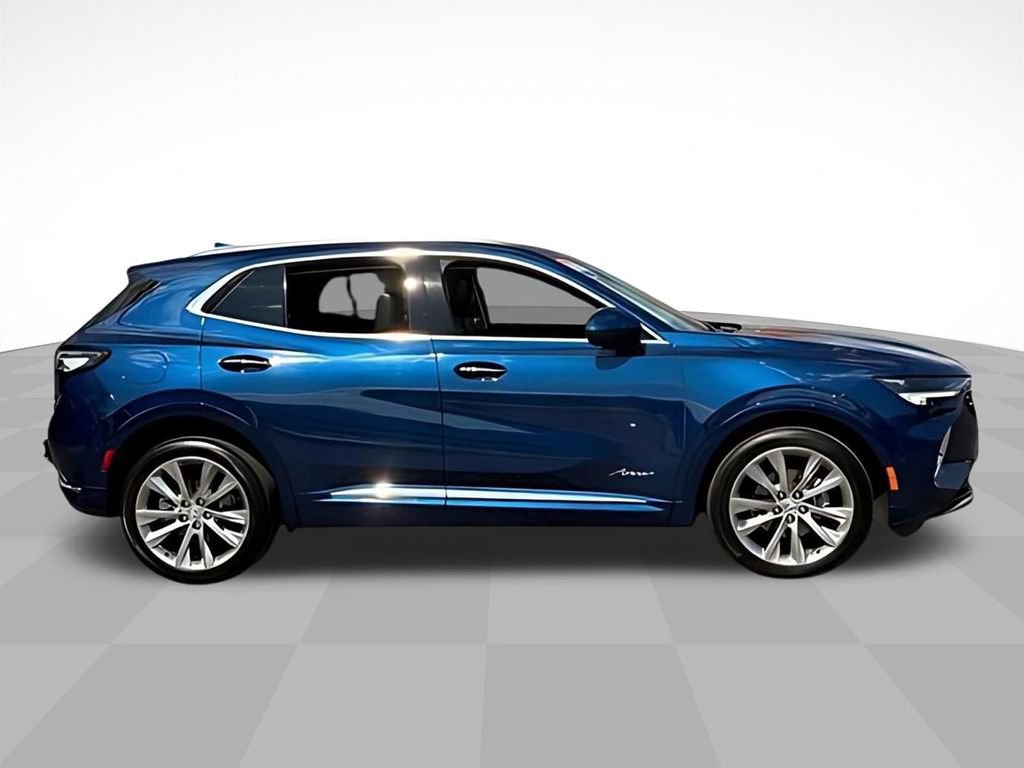 Used 2023 Buick Envision Avenir AWD/4WD image 2