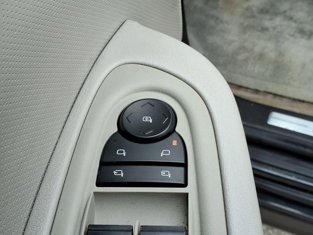 Used 2012 GMC Acadia Denali AWD/4WD image 32