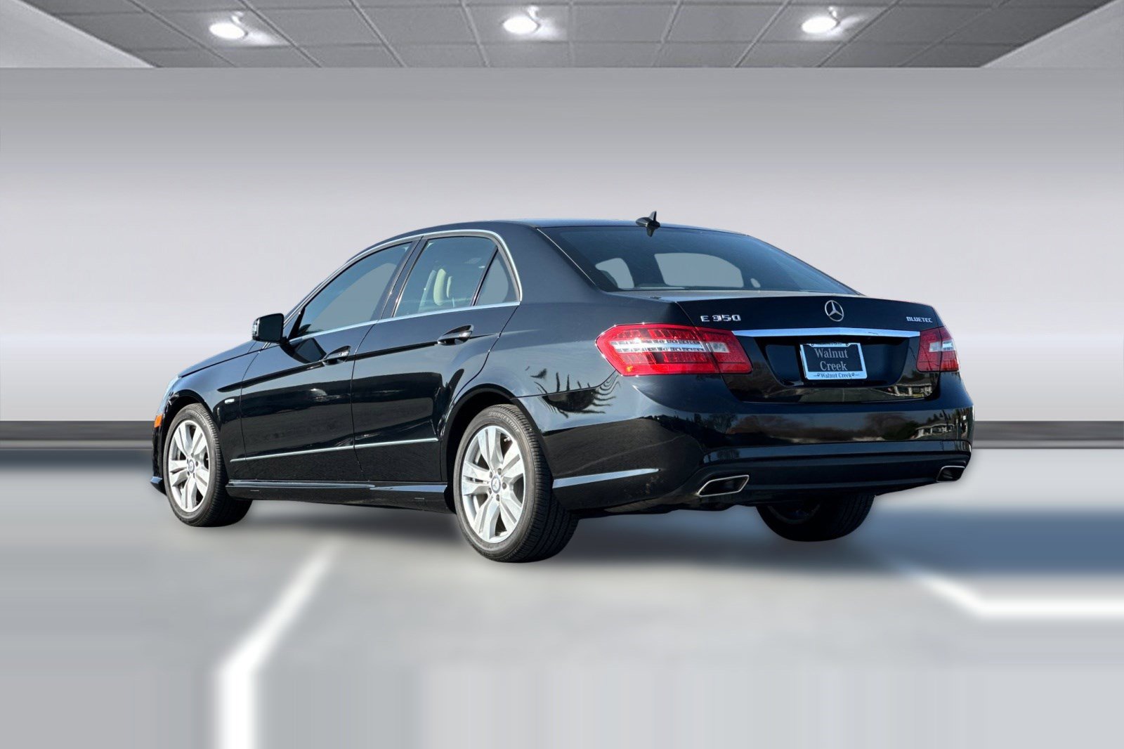 Used 2012 Mercedes-Benz E 350 BlueTEC Sedan image 3
