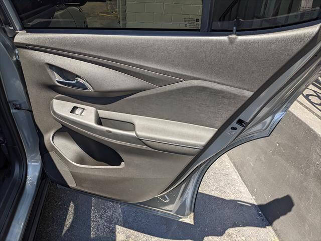 Used 2025 Buick Envista Sport Touring w/ Convenience I Package FWD image 17