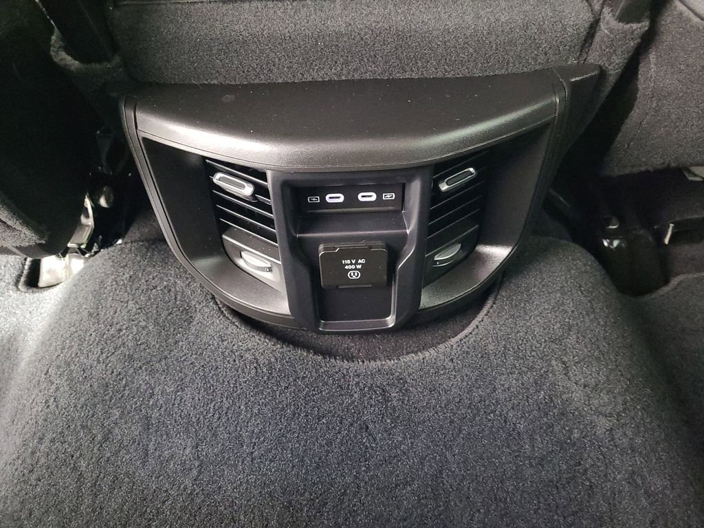 Used 2026 RAM 2500 Laramie AWD/4WD image 17