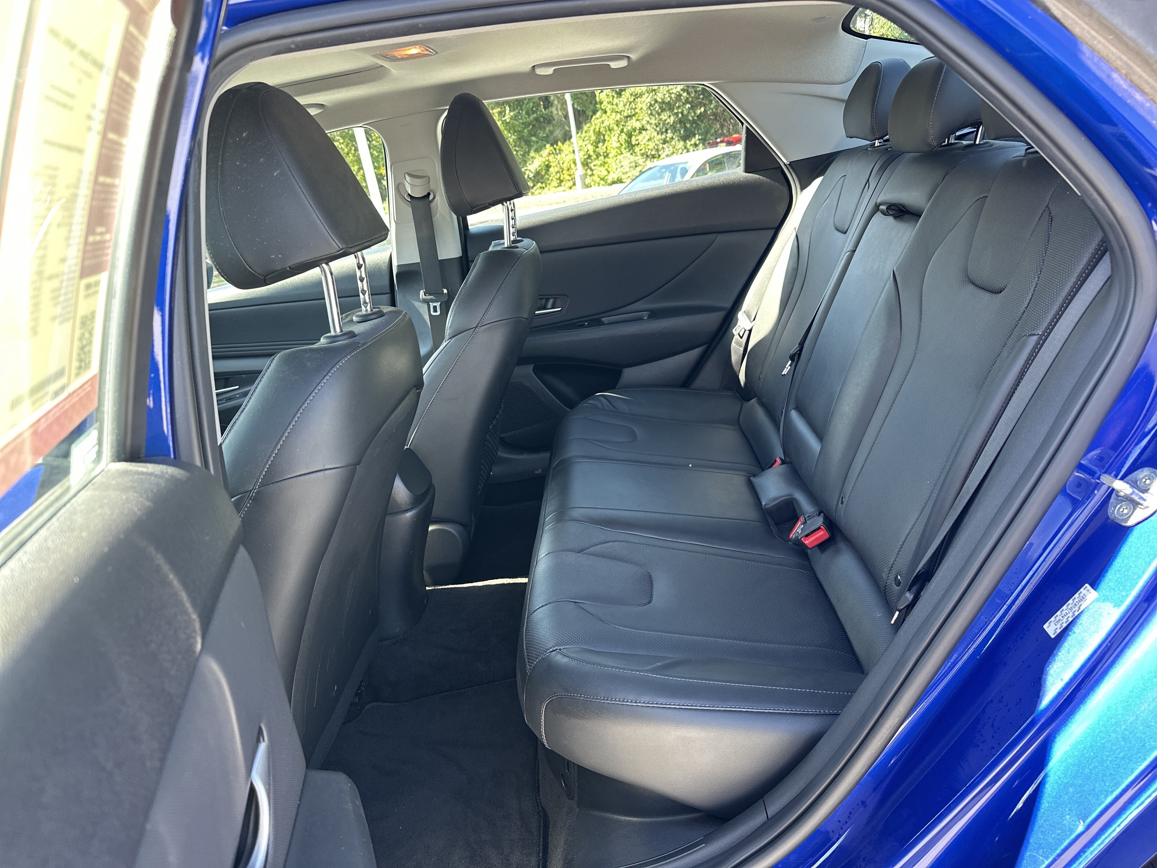 Used 2023 Hyundai Elantra Limited w/ Cargo Package FWD image 31
