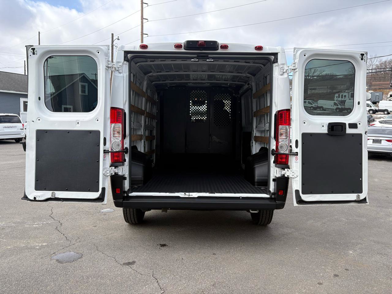 Used 2023 RAM ProMaster 2500 image 31