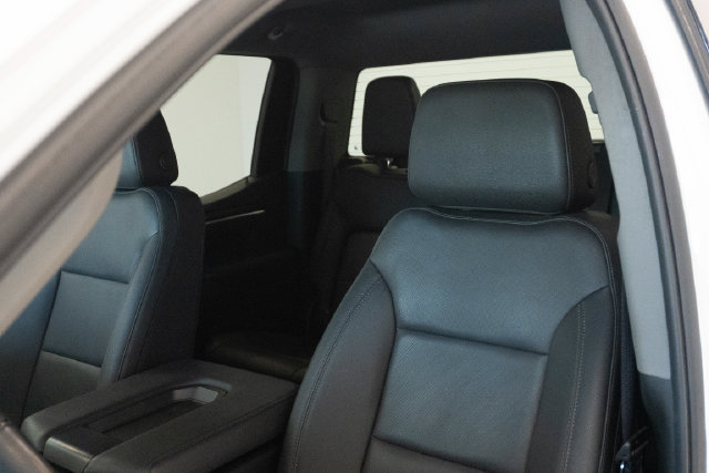 Used 2025 GMC Sierra 1500 SLT AWD/4WD image 19