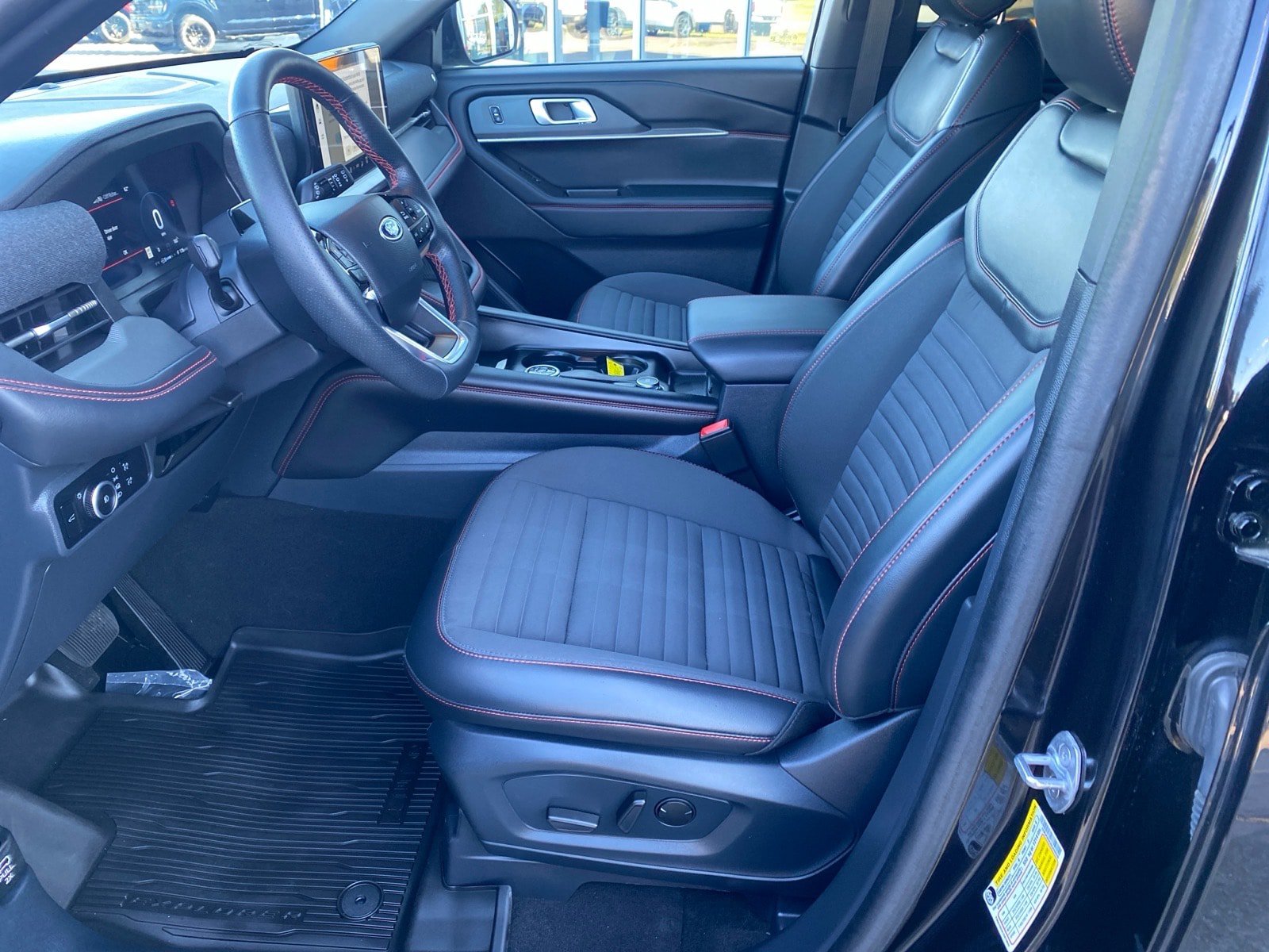 Used 2025 Ford Explorer ST-Line AWD/4WD image 10