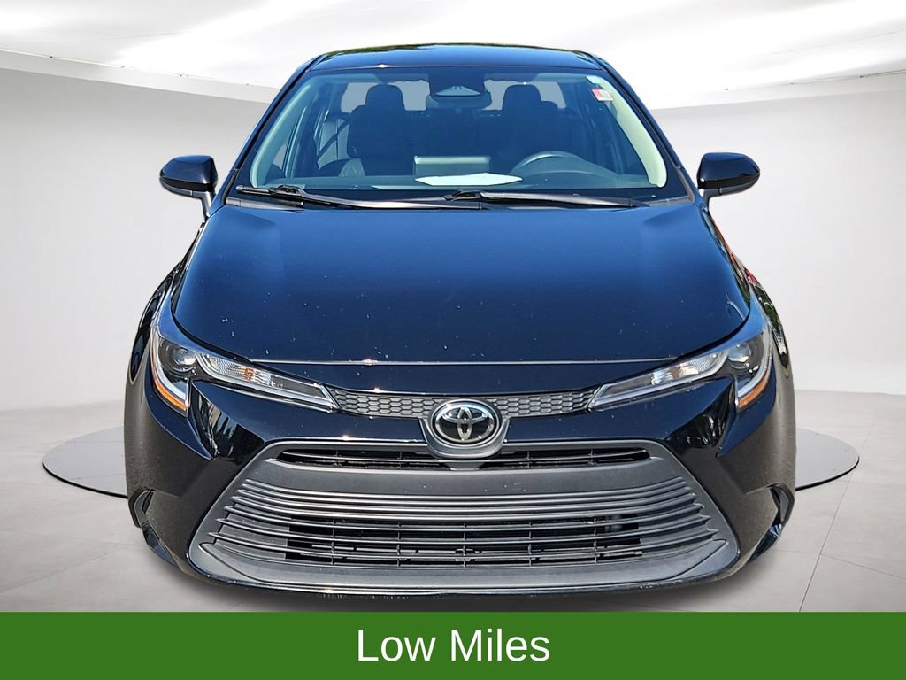 Used 2024 Toyota Corolla LE FWD video 2