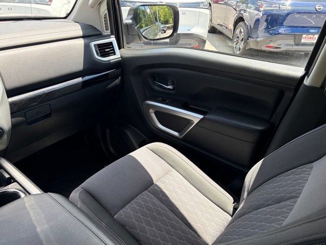 Used 2021 Nissan Titan SV w/ SV Convenience Package AWD/4WD image 35