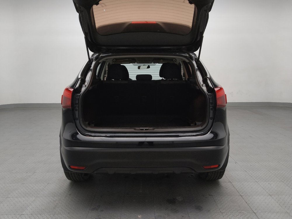 Used 2018 Nissan Rogue Sport SV image 29