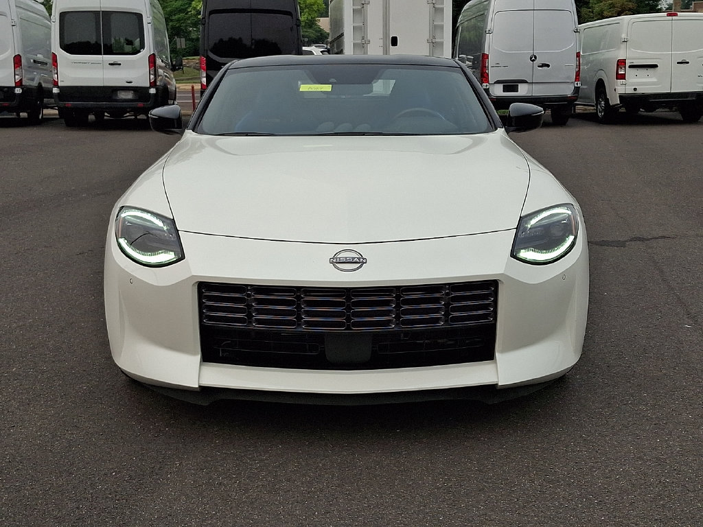 Certified 2025 Nissan Z Performance w/ Floor Mat Package RWD image 2
