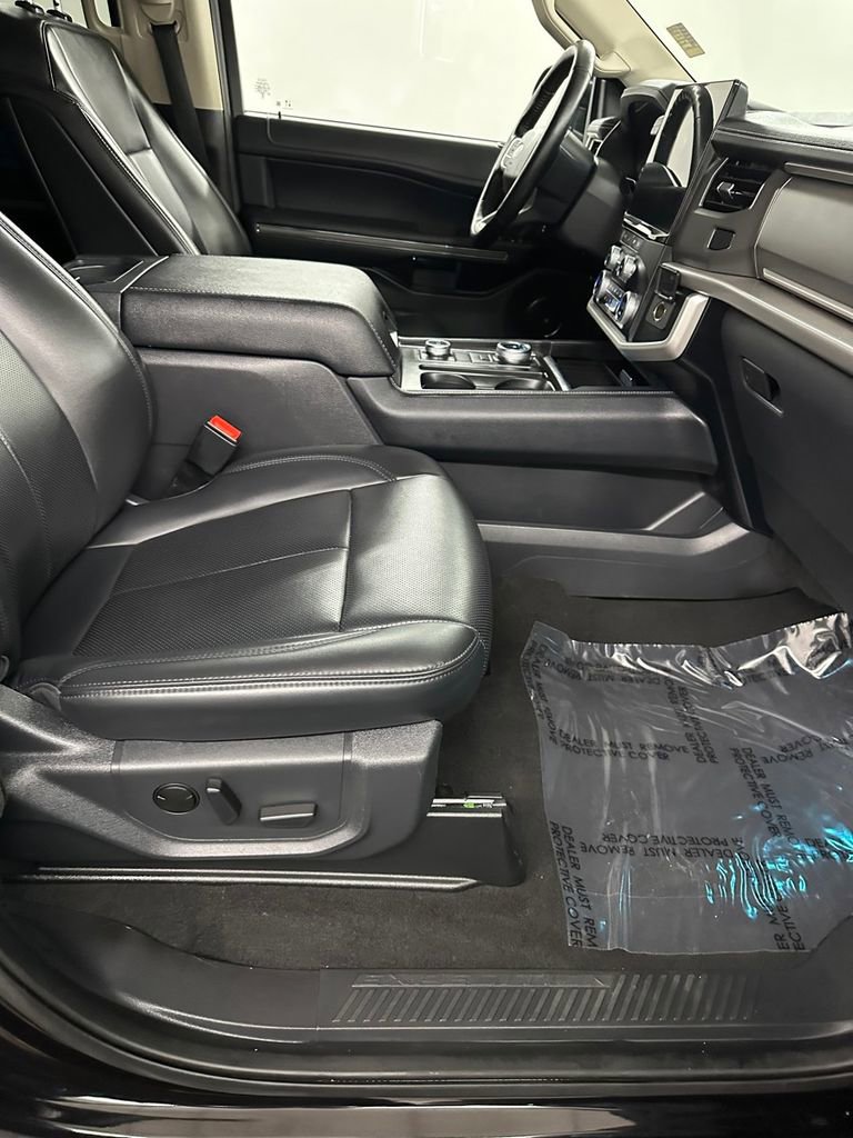 Used 2024 Ford Expedition Max XLT image 47
