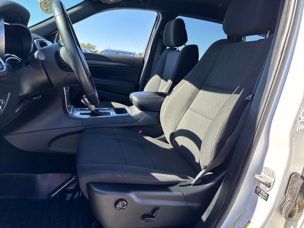 Used 2021 Jeep Grand Cherokee Laredo image 18