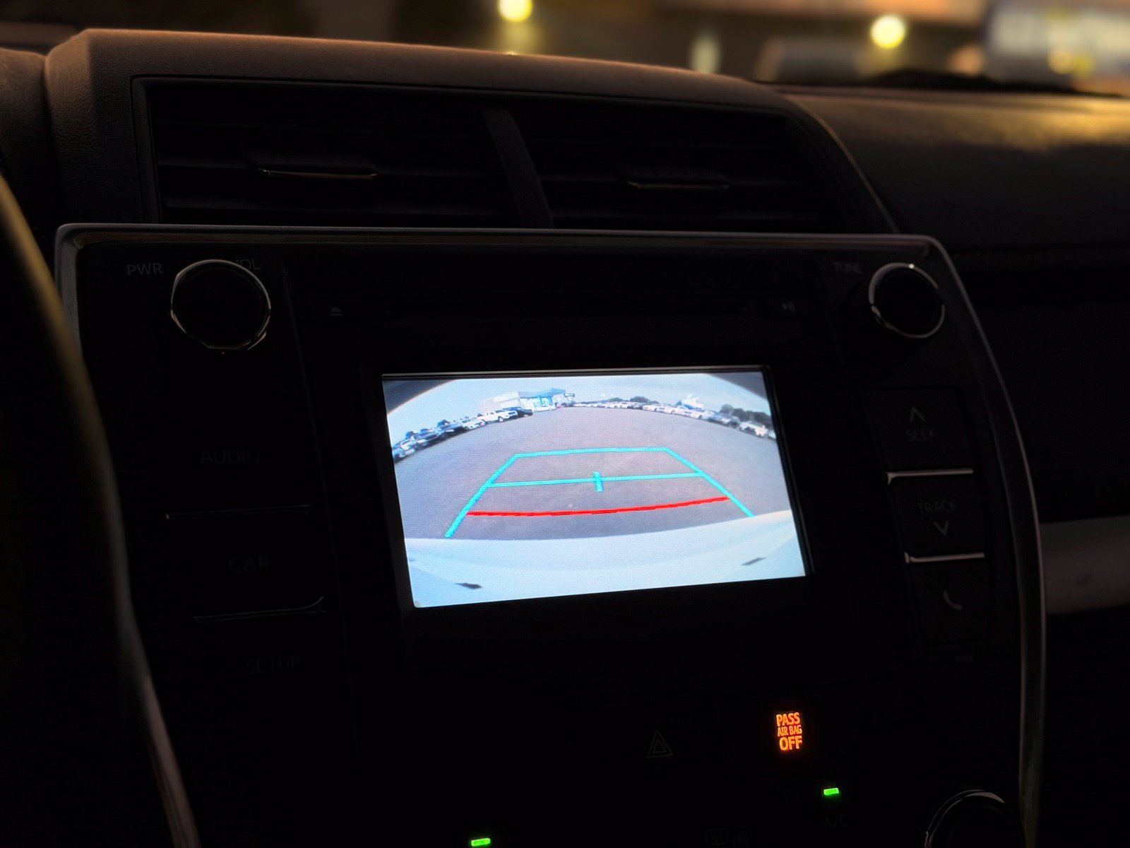 Used 2016 Toyota Camry SE FWD image 32