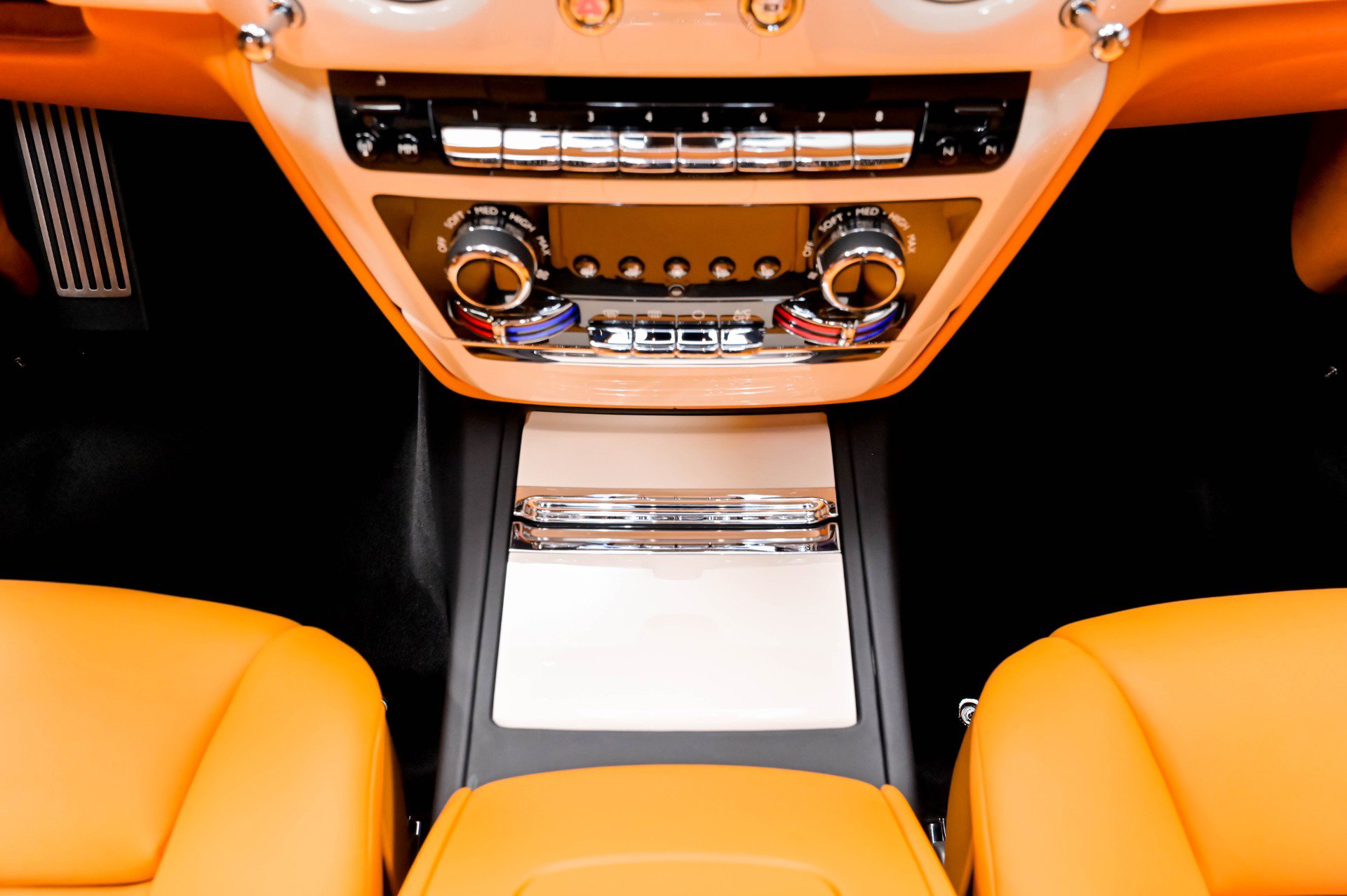 Used 2022 Rolls-Royce Phantom Sedan w/ The Phantom Package RWD image 44