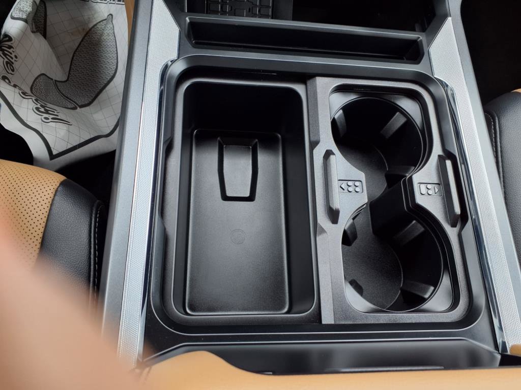 Used 2024 Ford F250 Lariat w/ Chrome Package image 13