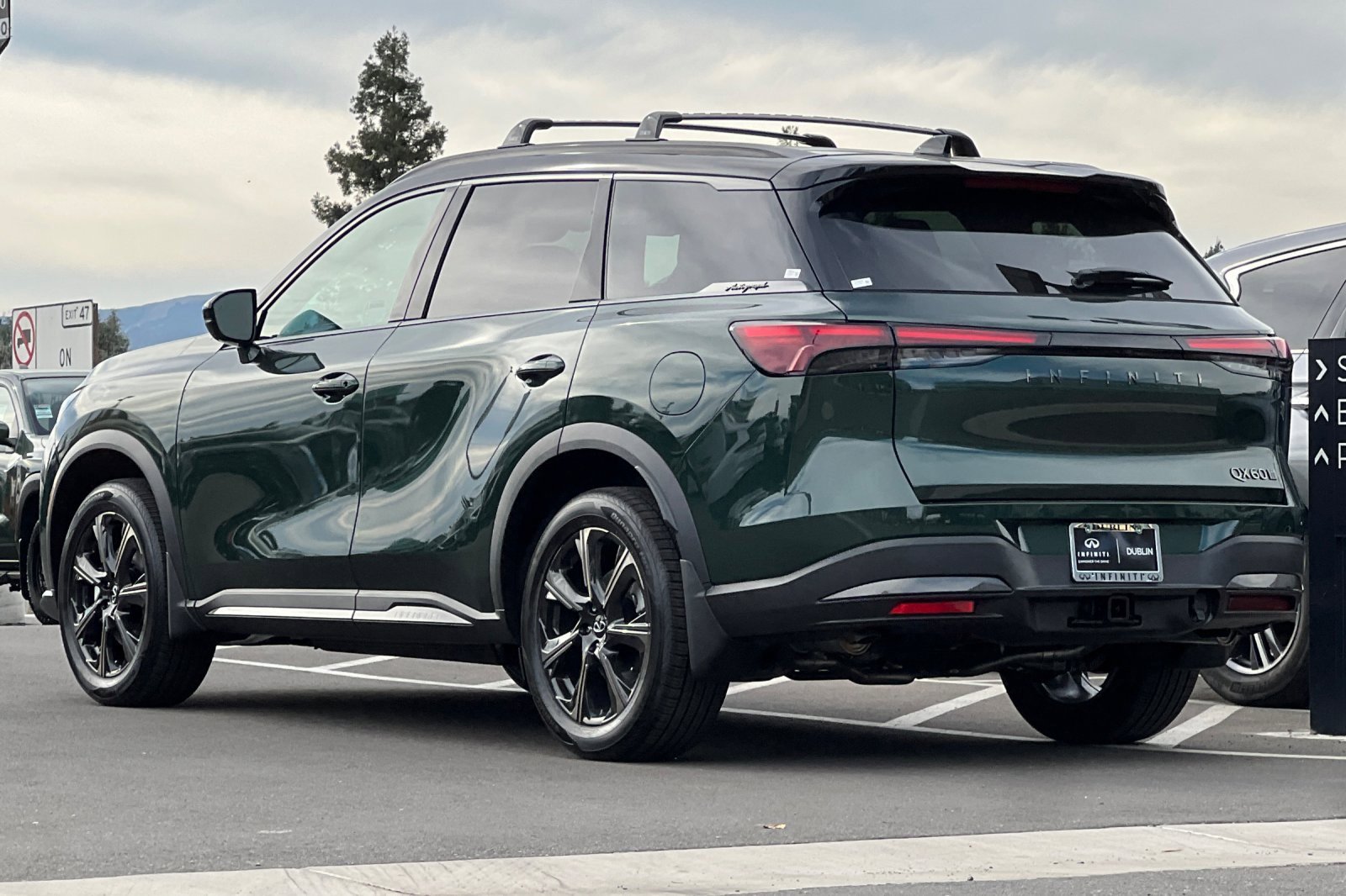 New 2026 INFINITI QX60 Autograph w/ Dark Cargo Package image 3