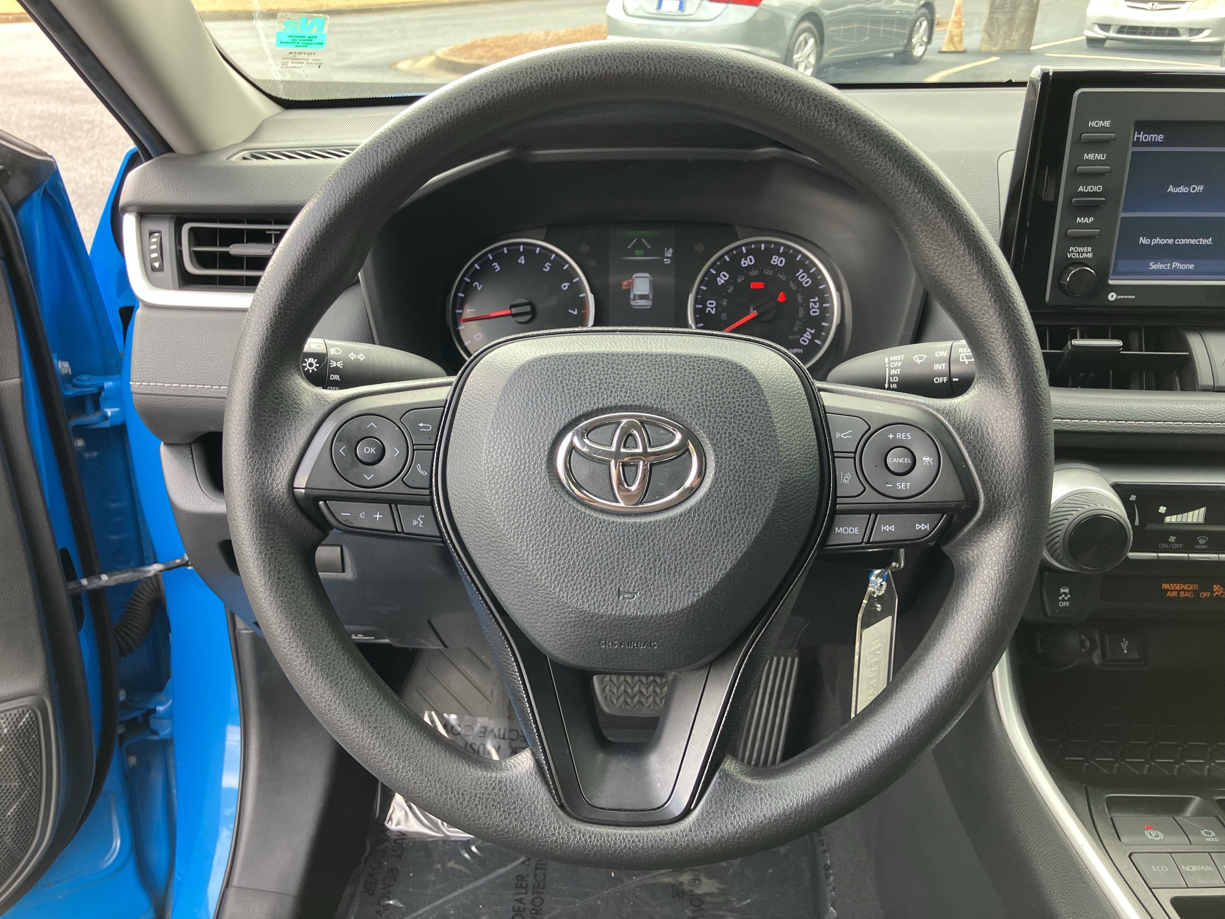 Used 2021 Toyota RAV4 LE image 20