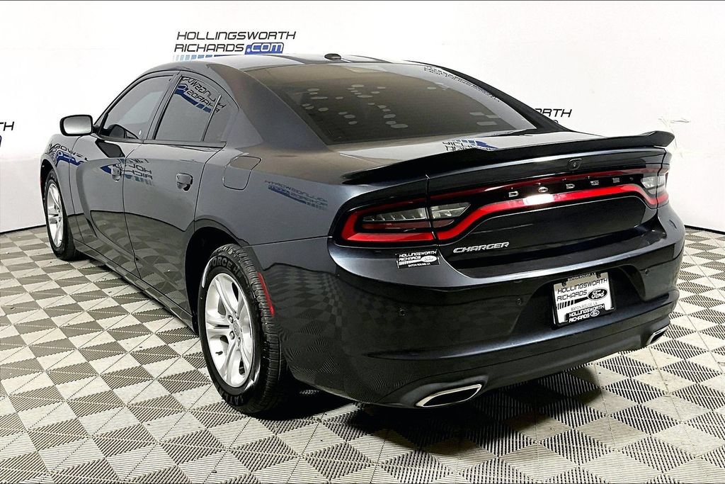 Used 2019 Dodge Charger SXT RWD image 8