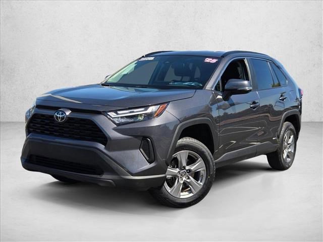 Used 2025 Toyota RAV4 XLE image 1