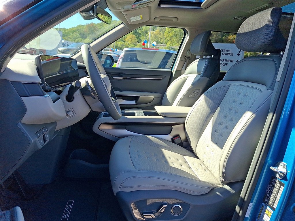 New 2026 Kia EV9 Wind image 9