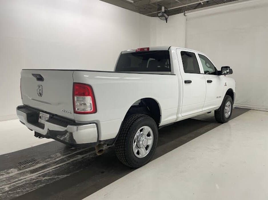 Used 2022 RAM 2500 Tradesman w/ Chrome Appearance Group AWD/4WD image 8