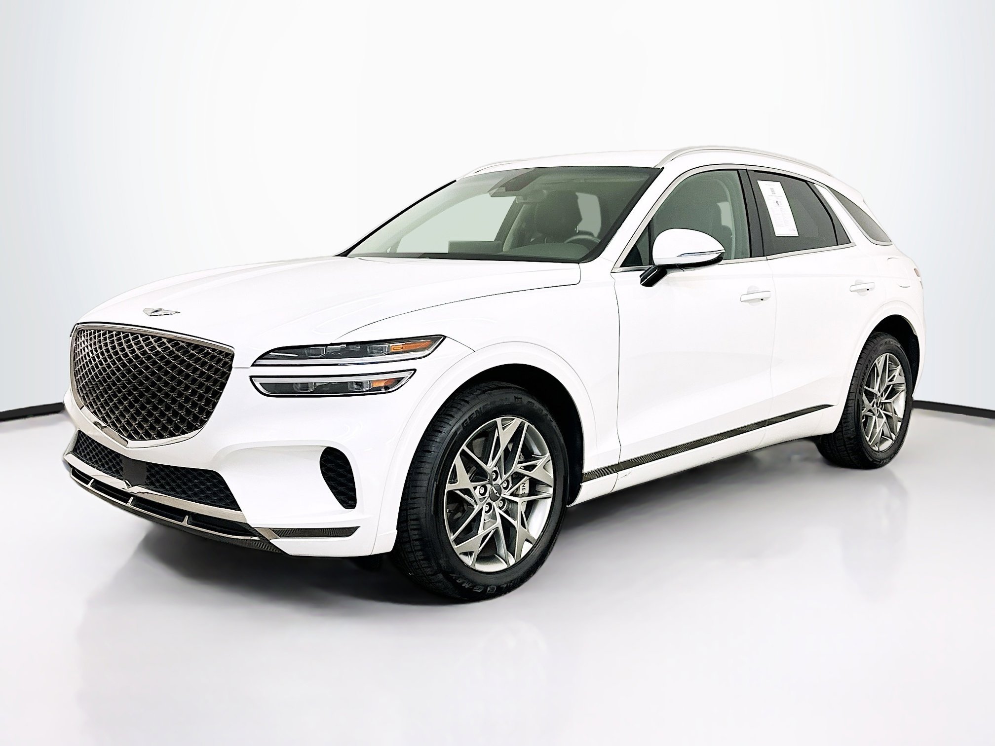 Used 2025 Genesis GV70 2.5T AWD/4WD image 3