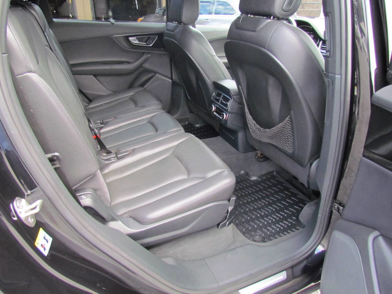 Used 2017 Audi Q7 3.0T Premium Plus image 17