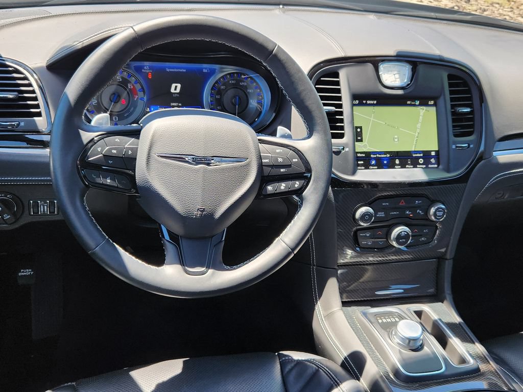 Used 2023 Chrysler 300 C RWD image 9